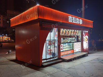 捷士通生產(chǎn)的炸串商亭售賣(mài)亭是一個(gè)尺寸為3乘6米的商業(yè)設(shè)施，專(zhuān)門(mén)用于銷(xiāo)售炸